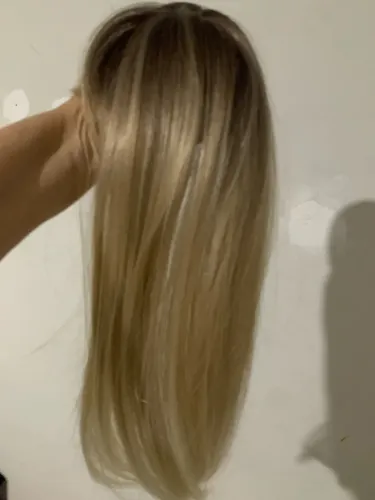 Vendo topo de cabelo loiro c/ franja.
