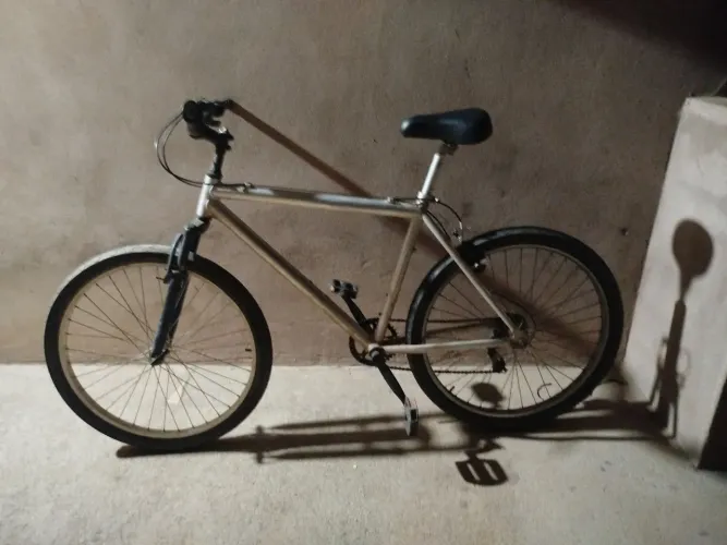*Bike do dia dia aro 26 valor 400$ reais