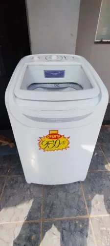 Máquina de lavar roupas faz tudo 