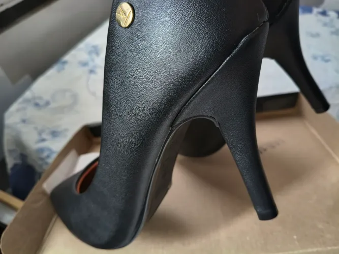 Scarpin Vizzano preto