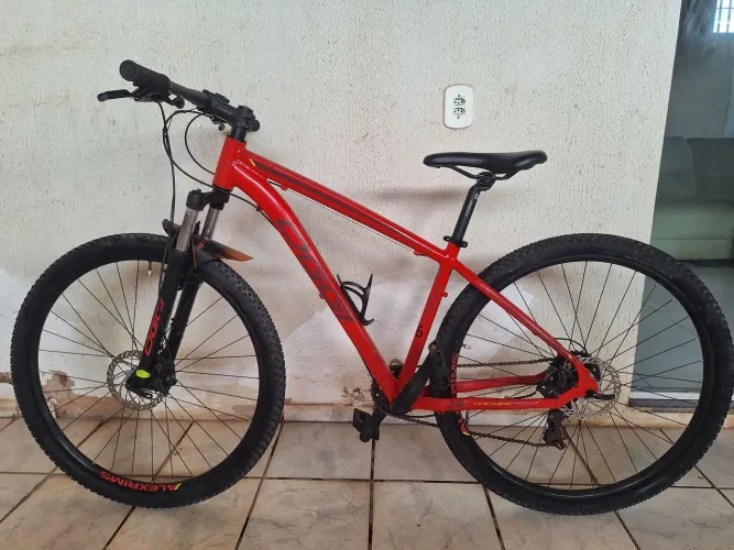 Bicicleta Oggi Hacker Sports Aro 29