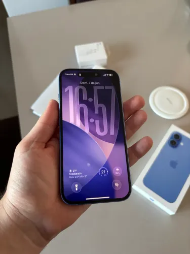 iPhone 16