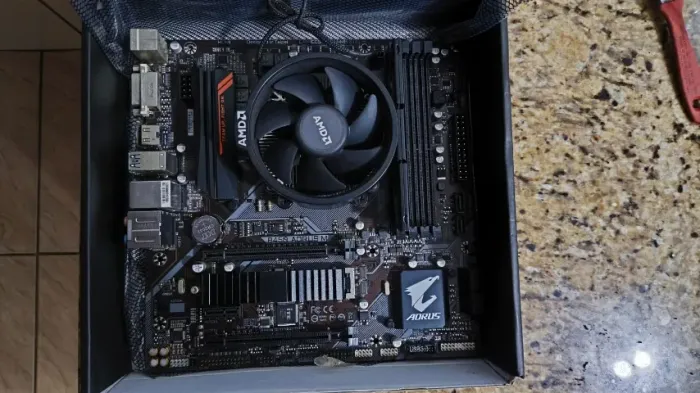 Processador R5 2600 + 8GB RAM