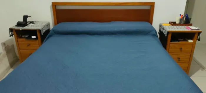 Cama de casal - Queen, com colchão 