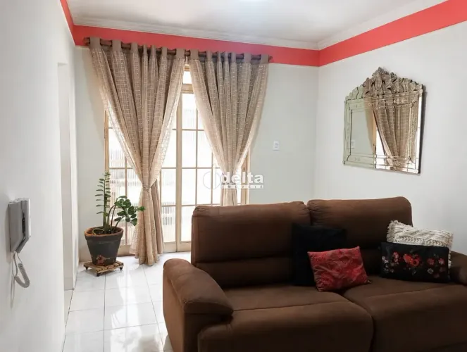 Apartamento com 3 quartos sendo 1 suíte disponível para venda no bairro Saraiva em Uberlân