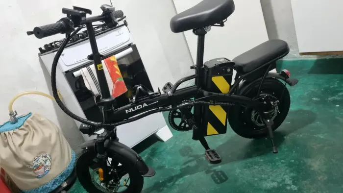Bicicleta ? elétrica 3 semanas de uso tem nota fiscal tudo certinho 2mil