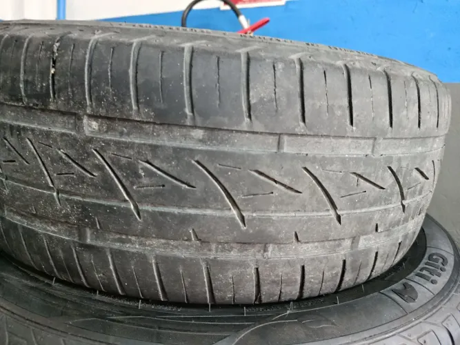 Pneu 205/55/16 