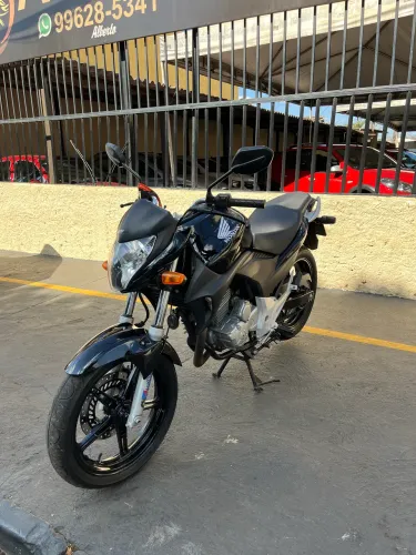 Moto muito nova