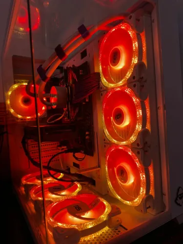 PC GAMER HIGH END
