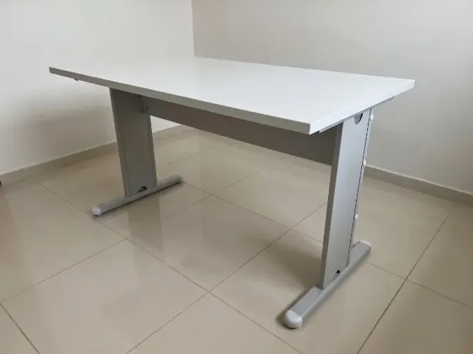 Mesa de Escritório Escrivaninha Cinza Super Resistente