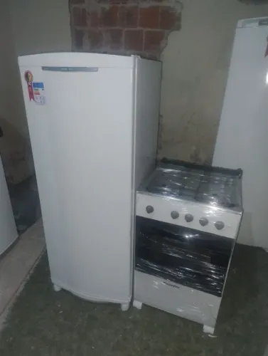GELADEIRA E FOGÃO 