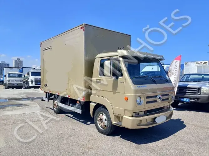 VW 5-150 ANO 20172018 EQUIPADO COM BAU 3,85M