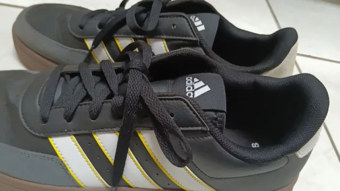 Tênis Adidas Seminovo