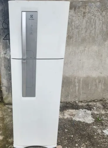 GELADEIRA ELECTROLUX DF 42 400 LITROS ( TODA REVISADA) ( 30 DIAS DE GARANTIA)