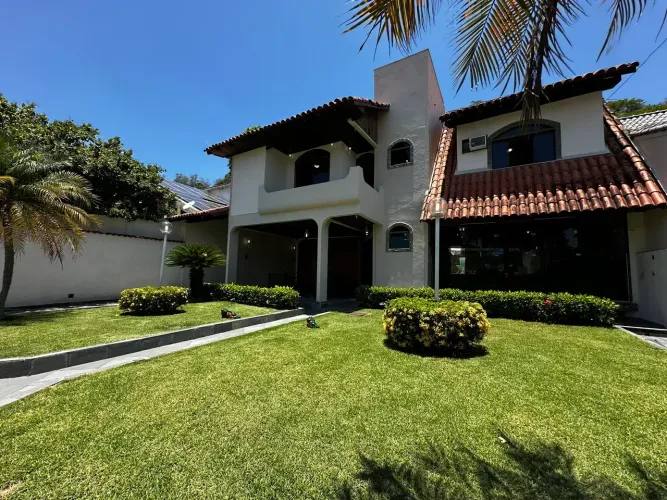 Casa para venda com 550m e 4 quartos em Anil - Bosque dos Esquilos Rio de Janeiro - RJ