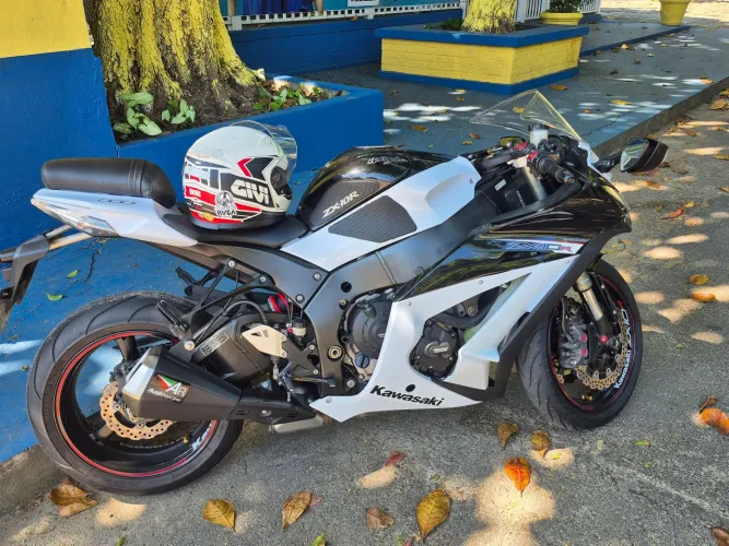 Ninja Zx10r absolutamente impecável!