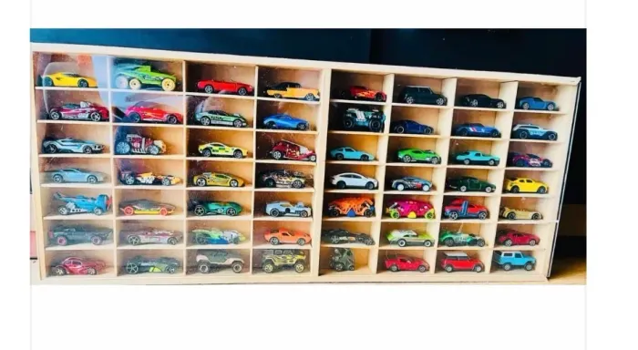 Hotwheels 56 unidades na sua maioria sem expositor