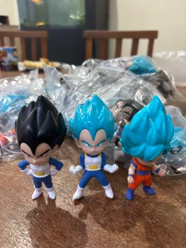 Boneco dragon ball Burguer king