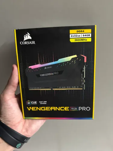 64gb Memória RAM DDR4 3600MHZ Corsair Vegeance Pro RGB NOVA!