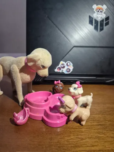 Barbie cachorrinho antiga com imas
