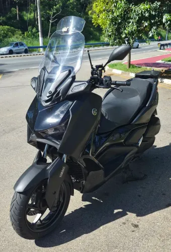 Xmax Connected 250 Abs