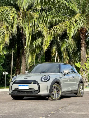 Mini Cooper SE Exclusive 3P (elétrico) 2023
