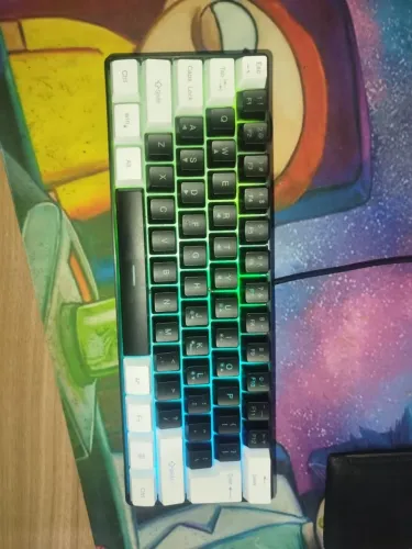 VENDO TECLADO 60% NOVO