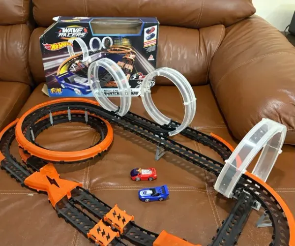 Pista Hot Wheels 3 Loopings Wave Racers Mega Match Race Way Fun, 2 carrinhos na caixa