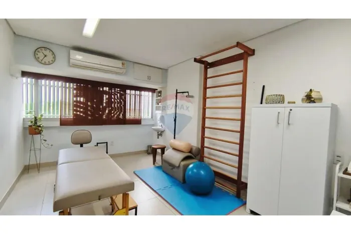 Salas comerciais de 12 e 17m² para locação no Centro Médico da Garibaldi