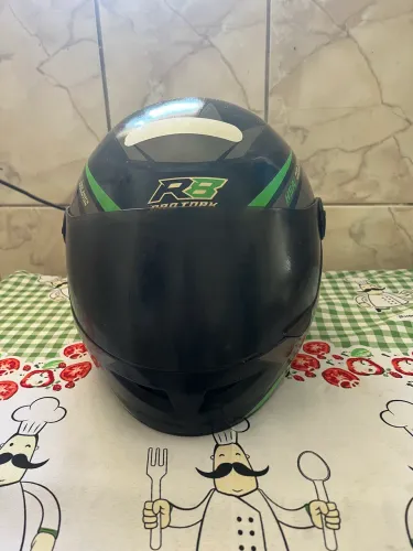 Capacete