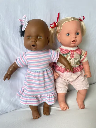 Dupla de bonecas