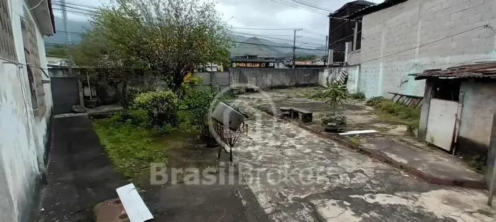 Terreno frente de rua Comercial