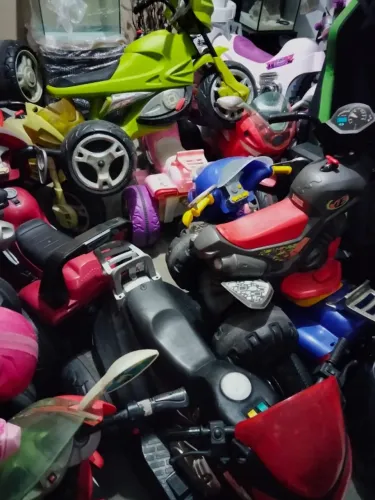 Moto elétrica Infantil ( Qualquer uma por $ 400 reais )