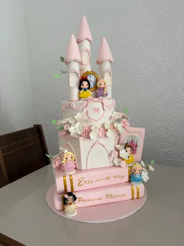 bolo fake castelo princesas