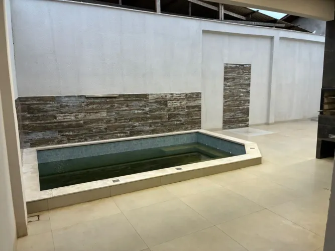 CASA DE ALTO PADRÃO A VENDA