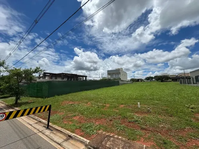  Lote Terras Alpha 1 - Lote com 360,00 m² - Quitado e Registrado R$ 220.000,00