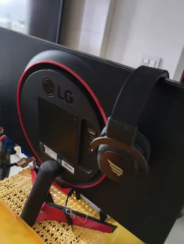Monitor Gamer LG 24GL600F 144Hz + 9 Jogos PS4/PS5