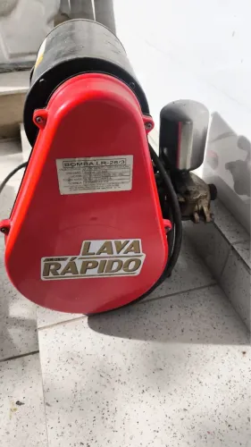 Lavadora de alta pressão industrial modelo LR-28/3 da marca ZM Bombas
