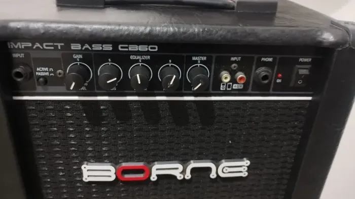 Amplificador Borne Impact Bass CB60 20W - Para revisão