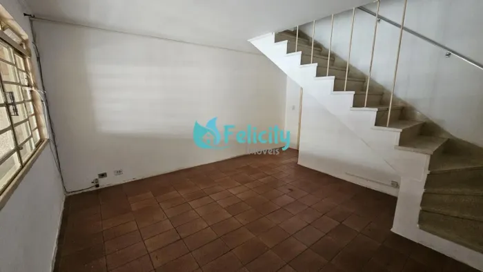 Sobrado com 2 dorms, 1 vaga, 100m2 no Jardim Mangalot