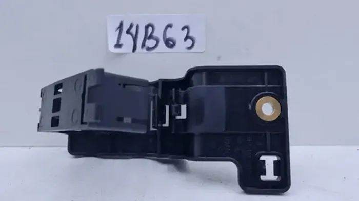 Suporte De Mangueira Da Água Mercedes Benz Gla200 2016