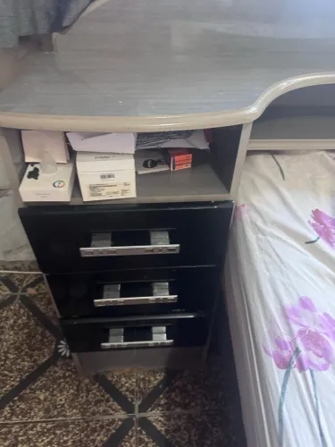 Cama box casal com colchão e cabeceira conjugada e dois criados