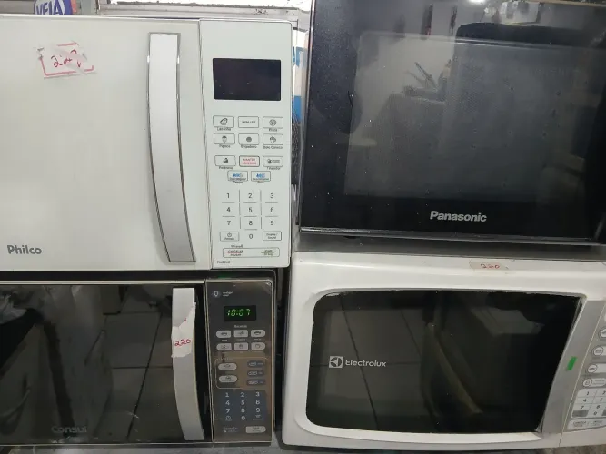 MICROONDAS 220 E 110 VOLTES 200 REAIS 