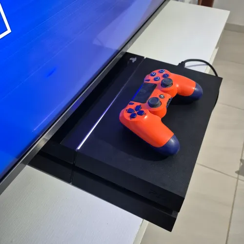 PS4 COM CONTROLE BARATO SEMI NOVO COMPLETO PLAY 4 EM BIGUAÇU CONSERVADO