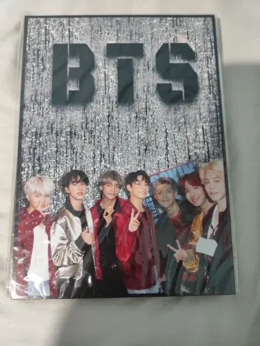Quadros do grupo de kpop BTS