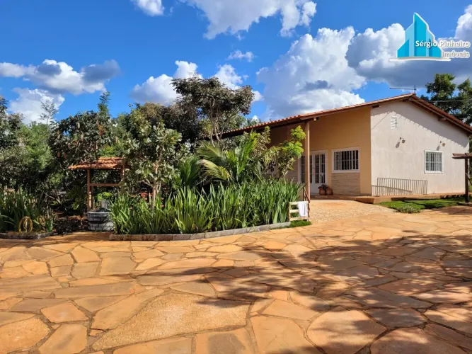 Casa no Incra 7(Rodeador) em lote de 2.200