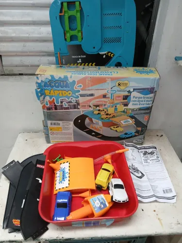 Posto de combustível aquá rápido completo