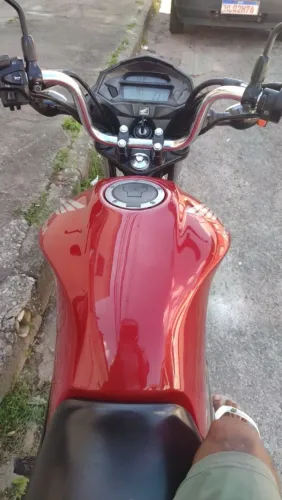 Tanque de moto pra reforma um amassado