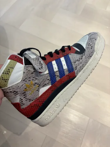 Adidas Forum 84