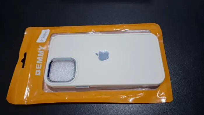 Capinha para IPhone 12 Pro Case Premium IPhone 12 Alta Proteção Cor Off-white e Prata NOVO
